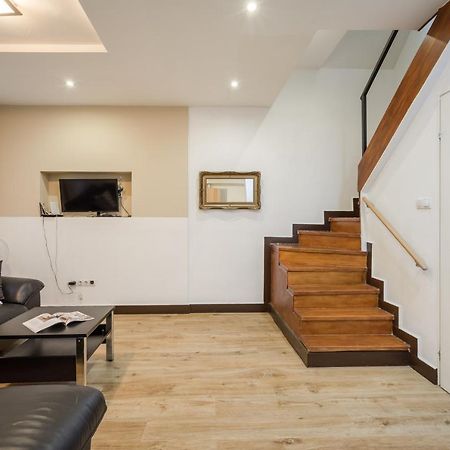 Dolly'S Duplex Home บูดาเปสต์ ภายนอก รูปภาพ