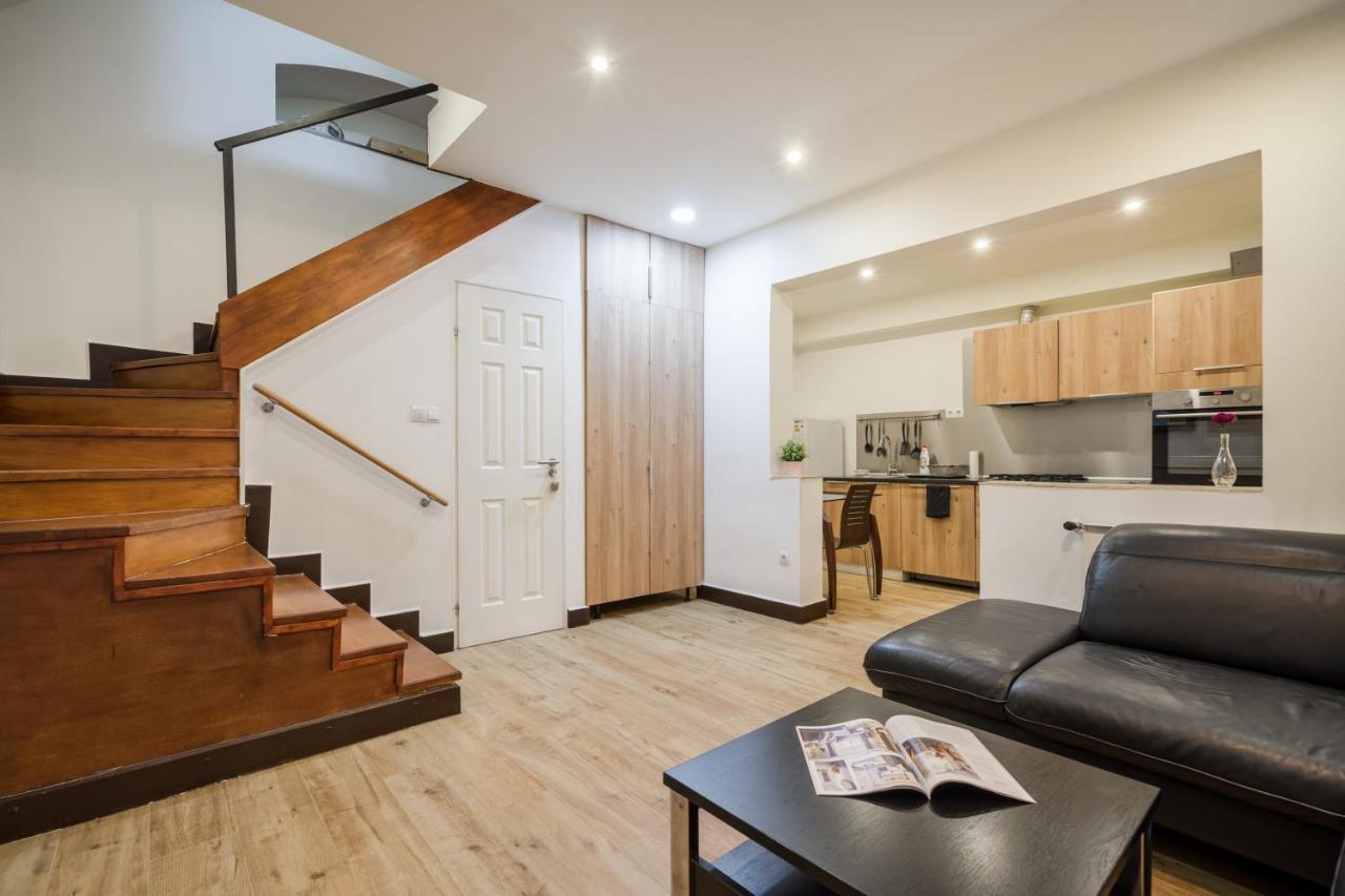 Dolly'S Duplex Home บูดาเปสต์ ภายนอก รูปภาพ